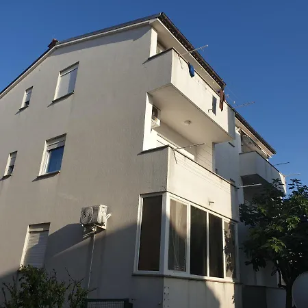 Lilly Apartment, 3 Min Beach, 10 Min Center Medulin