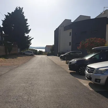 Lilly Apartment, 3 Min Beach, 10 Min Center *