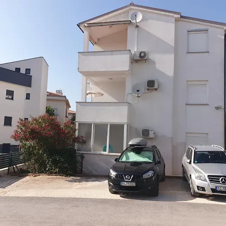 Lilly Apartment, 3 Min Beach, 10 Min Center * Medulin